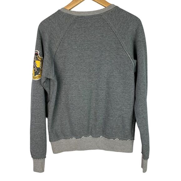Universal studios the wizarding  world of Harry Potter hufflepuff sweater size S - Picture 2 of 7